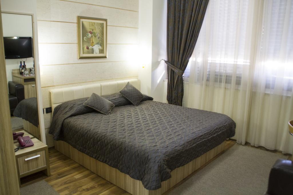 Hotel Comfort Tiran Dış mekan fotoğraf